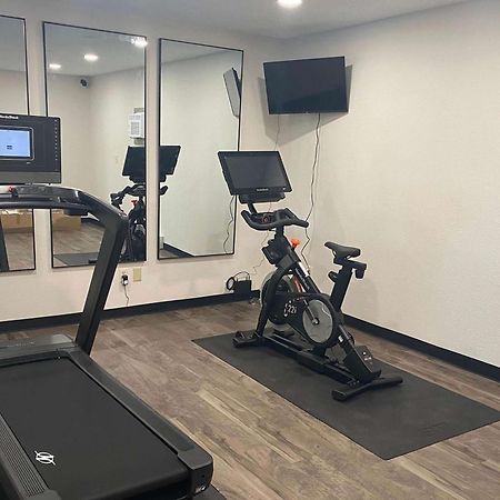 Baymont By Wyndham Danville Il Екстериор снимка