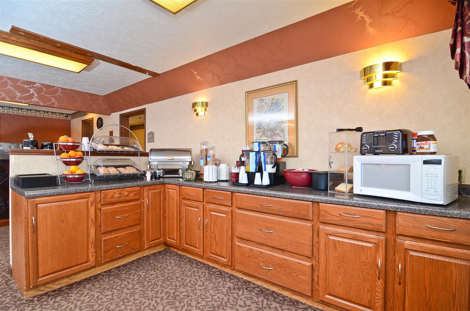Baymont By Wyndham Danville Il Екстериор снимка
