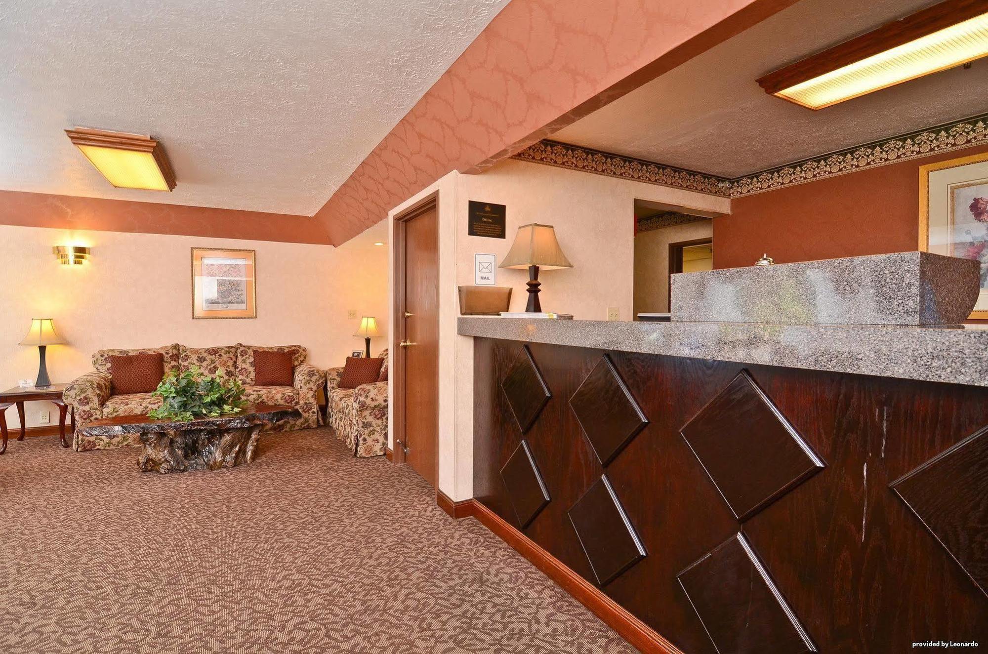 Baymont By Wyndham Danville Il Екстериор снимка