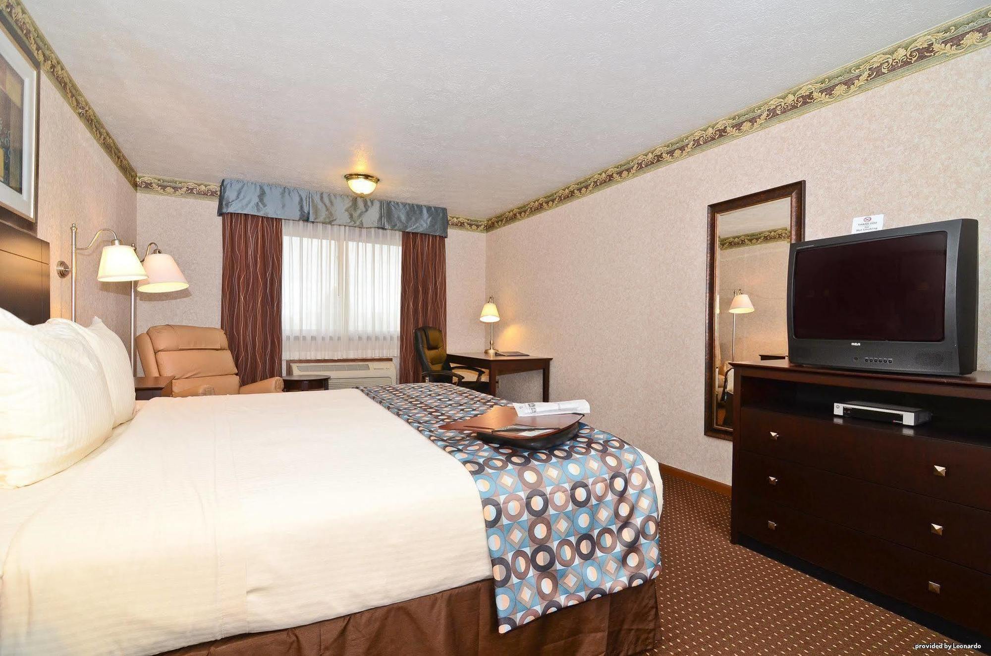 Baymont By Wyndham Danville Il Екстериор снимка